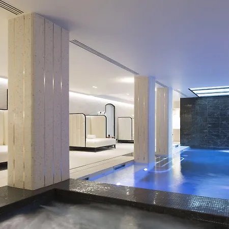 Le Narcisse Blanc Hotel 5*