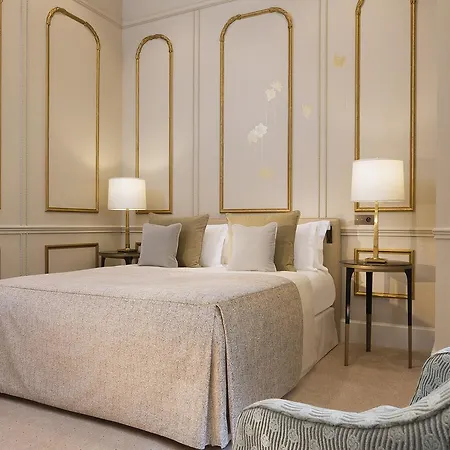 Le Narcisse Blanc Hotel 5*