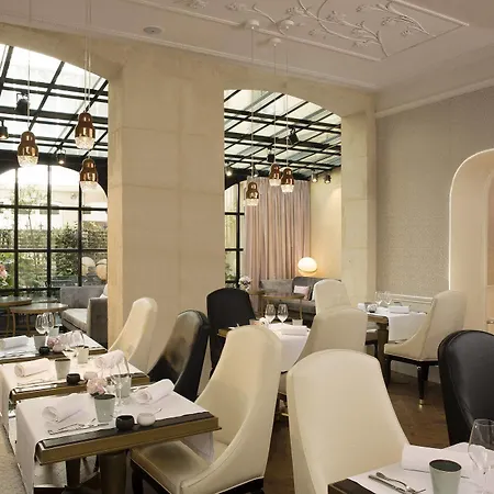 Le Narcisse Blanc Szálloda 5*