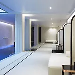 Le Narcisse Blanc Hotel