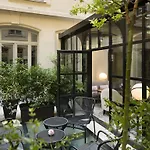 Hotel Le Narcisse Blanc Parijs