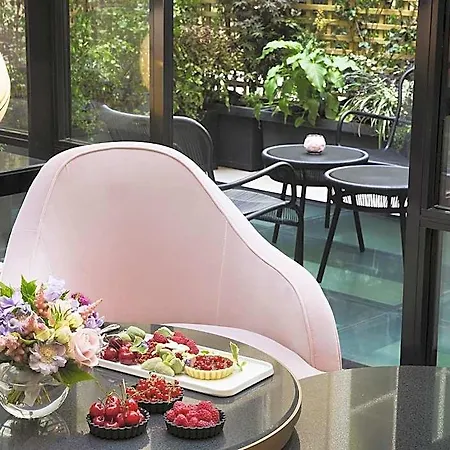 Le Narcisse Blanc Hotel