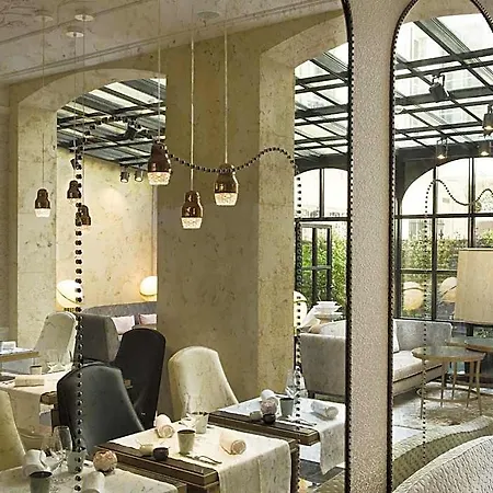 Hotel Le Narcisse Blanc Paryż