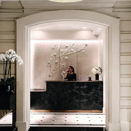 Le Narcisse Blanc 5* París