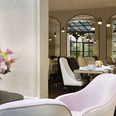 Le Narcisse Blanc 5* París