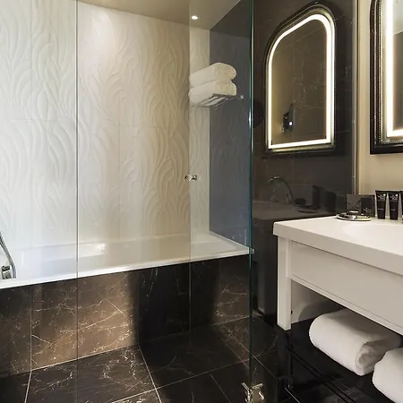 Le Narcisse Blanc Hotell