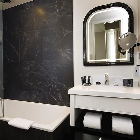 Le Narcisse Blanc Paris