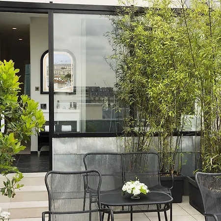 Le Narcisse Blanc Hotel 5*