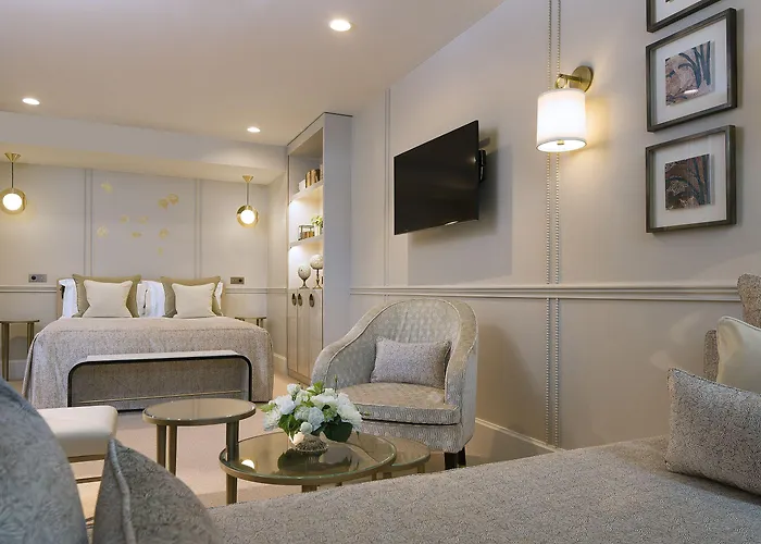 Le Narcisse Blanc Parijs