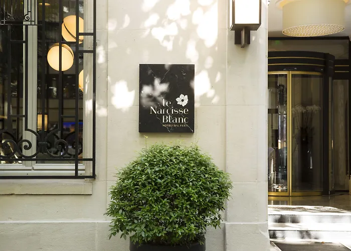 Le Narcisse Blanc Hotel 5*