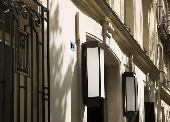 Le Narcisse Blanc Hotel 5*