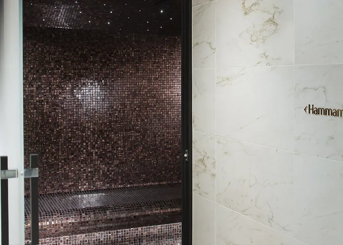 Le Narcisse Blanc Hotel 5*