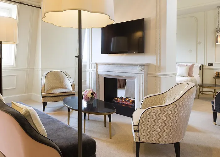 Le Narcisse Blanc Parijs