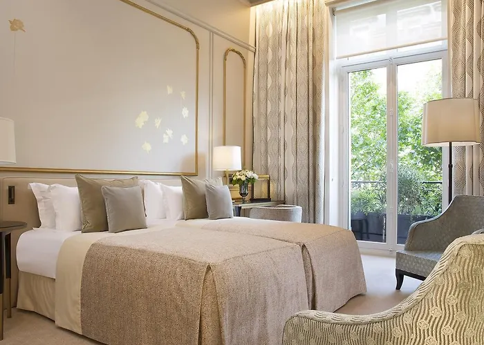 Le Narcisse Blanc Hotel 5*