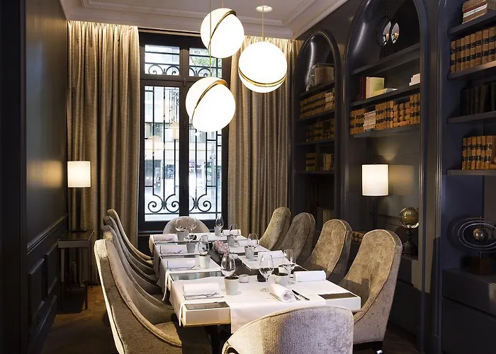 Hotel Le Narcisse Blanc Parijs