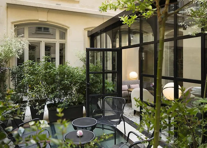 Hotel Le Narcisse Blanc Parijs