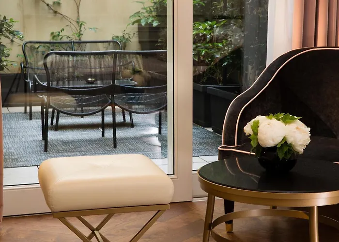 Le Narcisse Blanc Hotel 5*