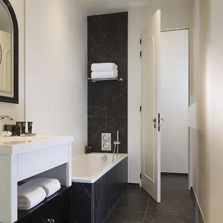 Le Narcisse Blanc Hotel