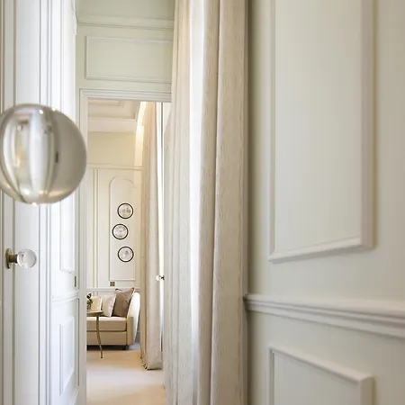Le Narcisse Blanc Paris