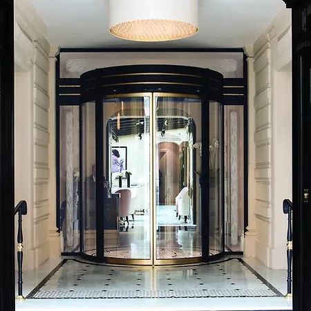 Le Narcisse Blanc Paris