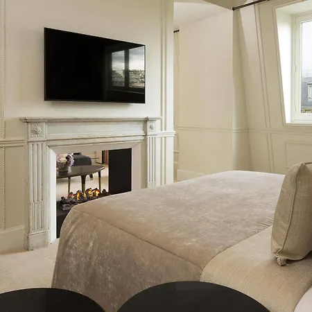 Le Narcisse Blanc Hotel