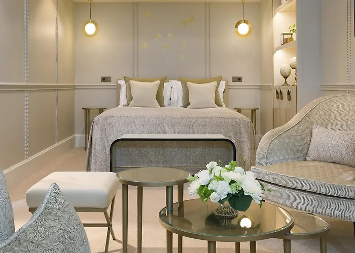 Le Narcisse Blanc Париж