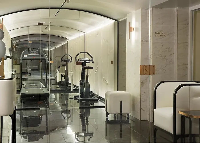 Le Narcisse Blanc Отель 5*